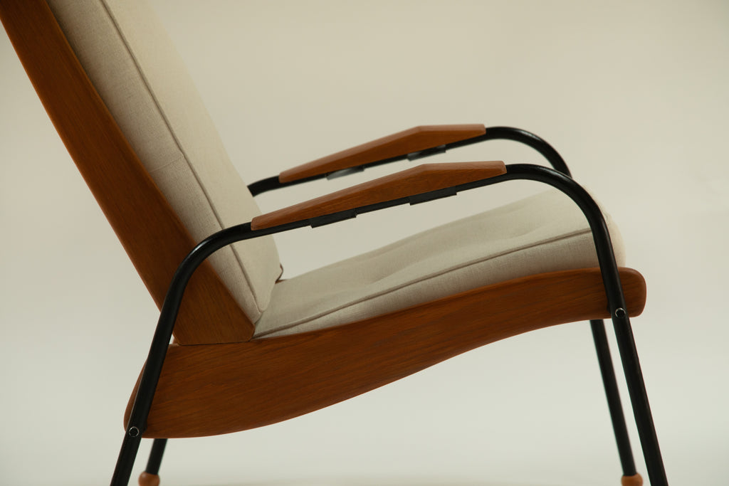 The Visitor Armchair Re-Edition