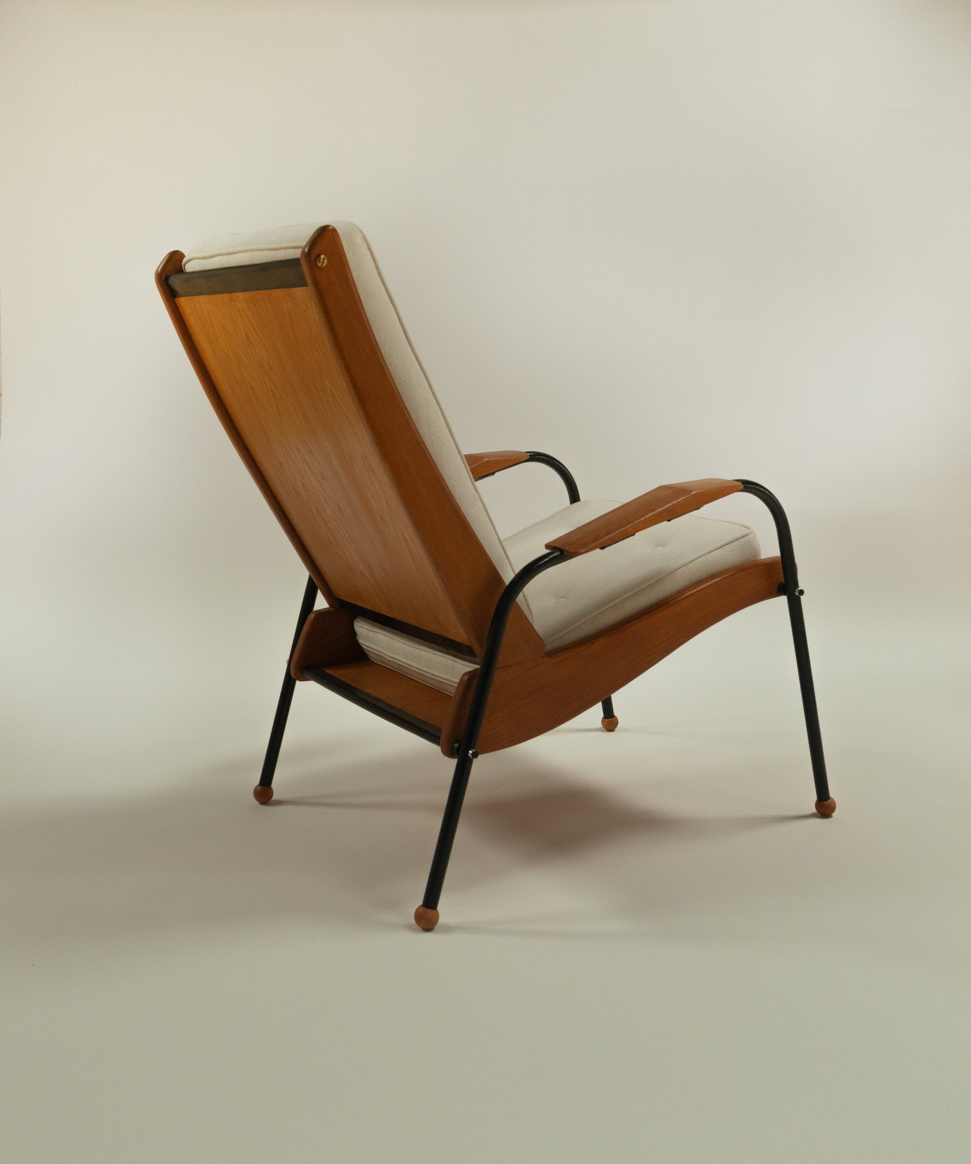 The Visitor Armchair Re-Edition